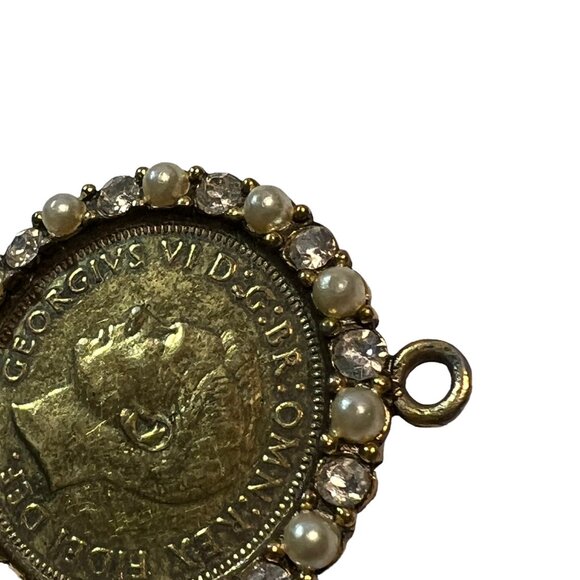 Great Britian Half Penny 1952 Pendant Gold Tone Crystal and Pearl Frame - Picture 3 of 8